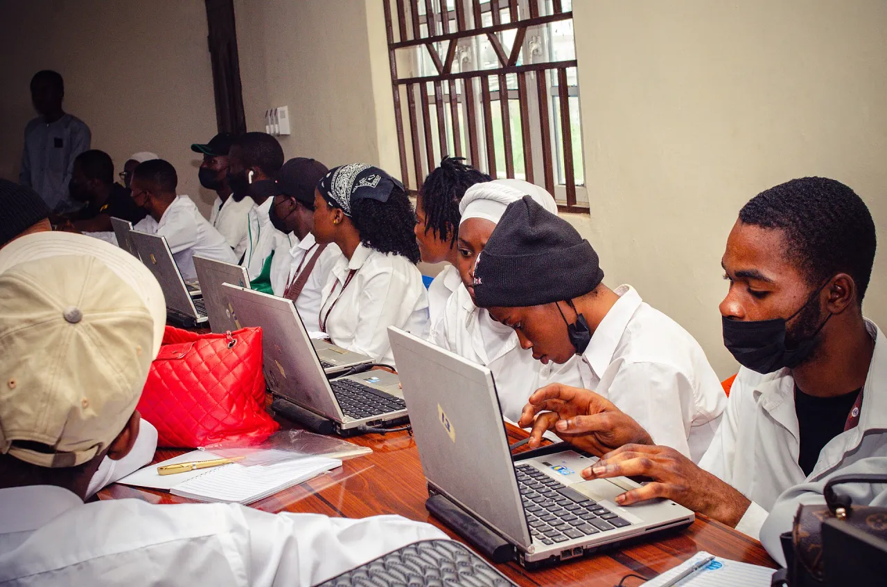 Participants at a library and information science awareness session